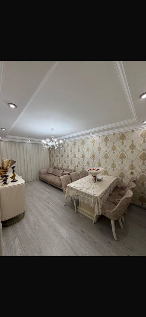 Satılır 3 otaqlı köhnə tikili 115 m² — Bakı