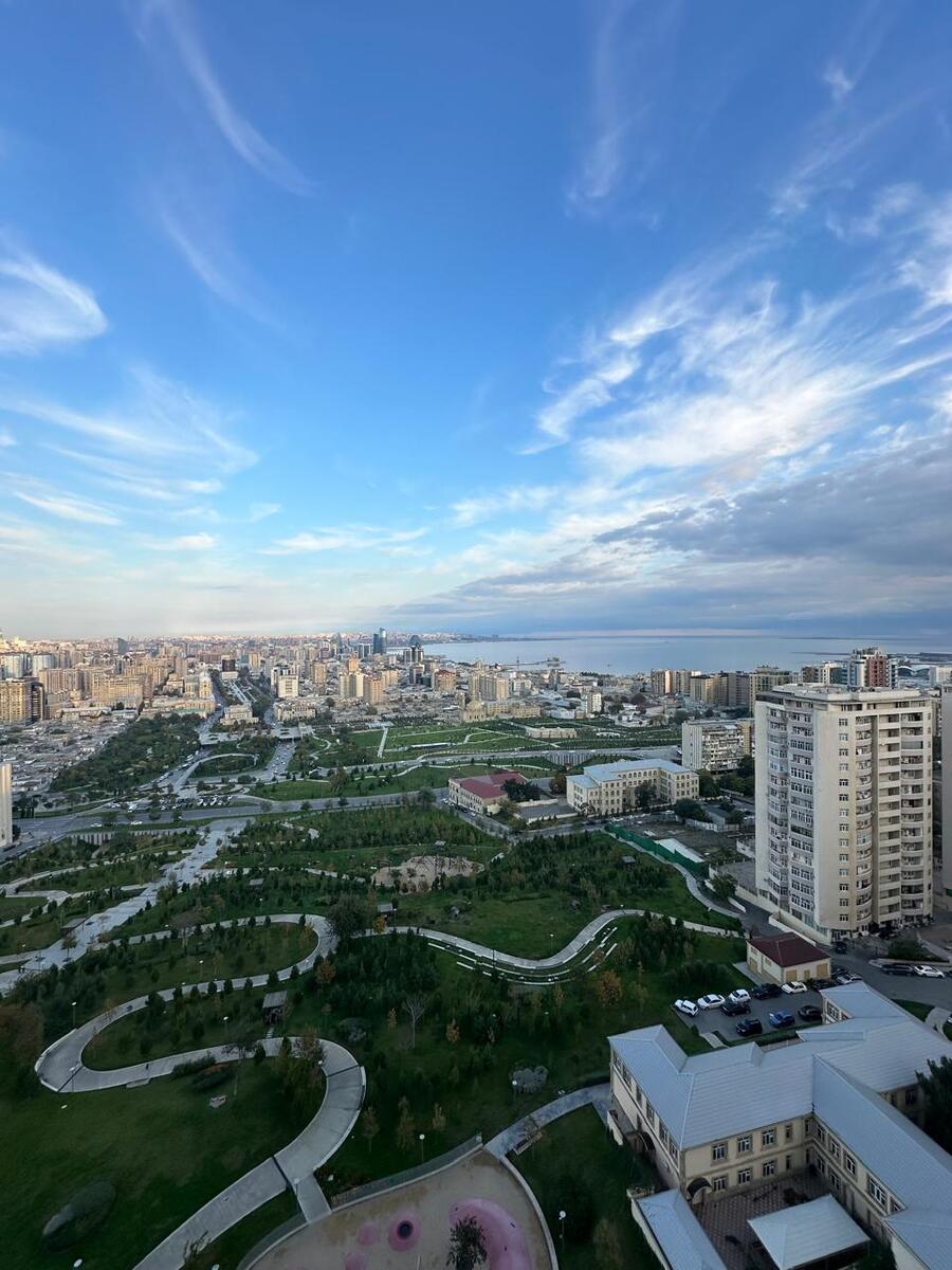 Satılır 4 otaqlı yeni tikili 248 m² — Mənzil, Bakı