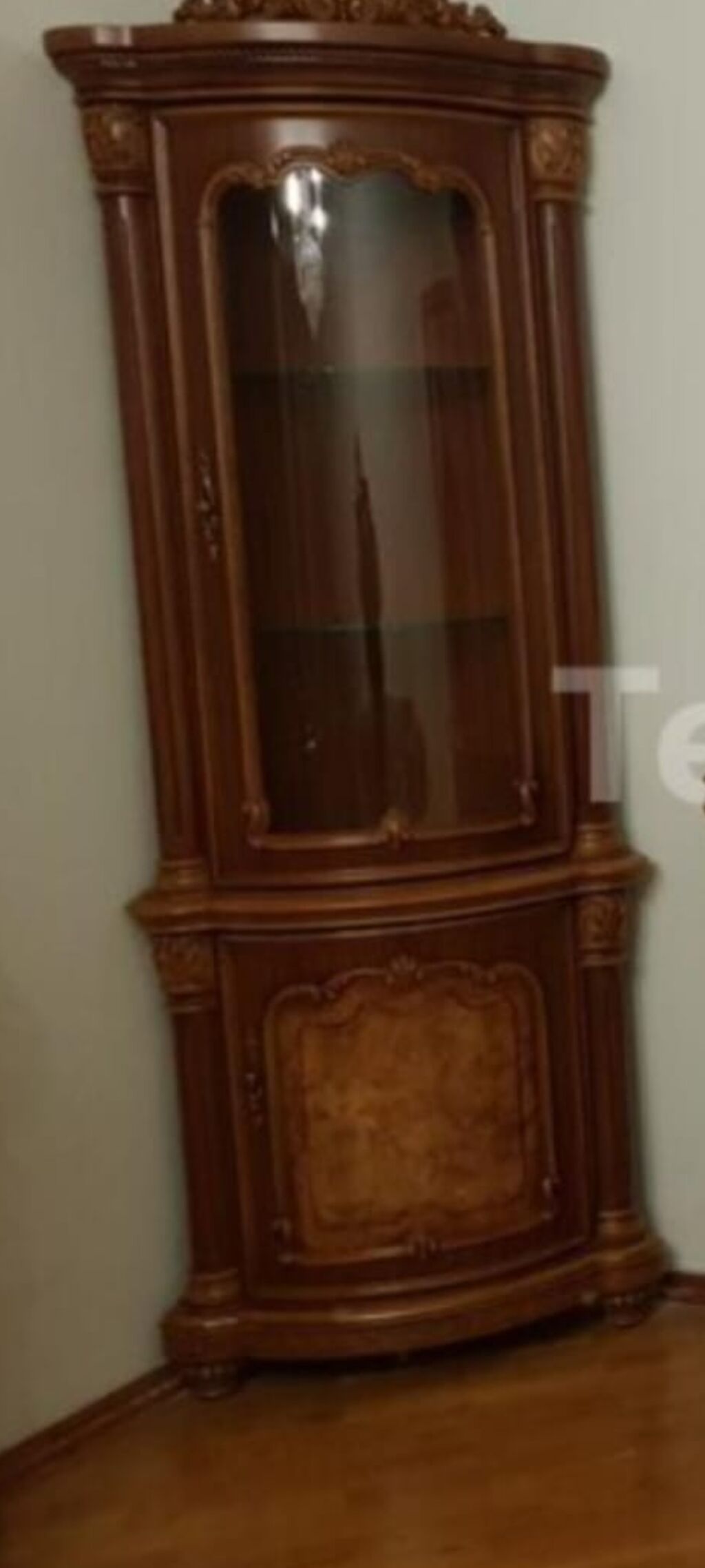 Künc vitrin şkafı – klassik üslub - Material: təbii ağac (qoz — Vitrini, Sumqayıt