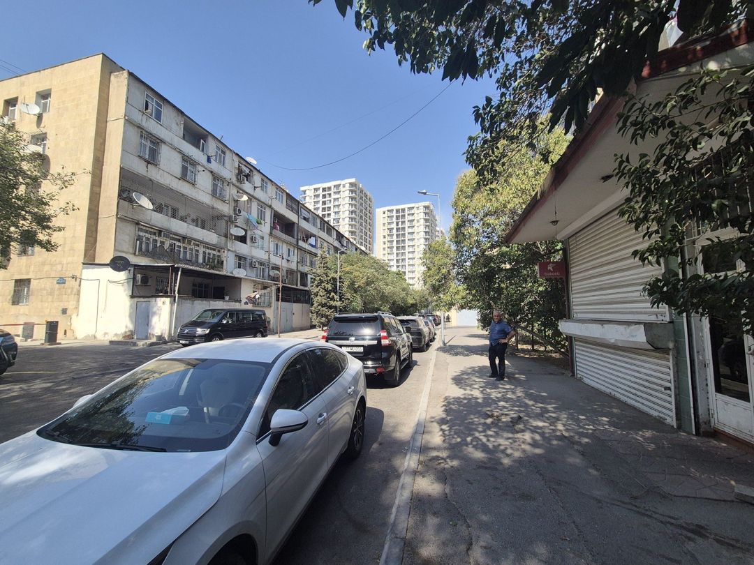 Satılır 4 otaqlı köhnə tikili 80 m² — Mənzil, Bakı (3)