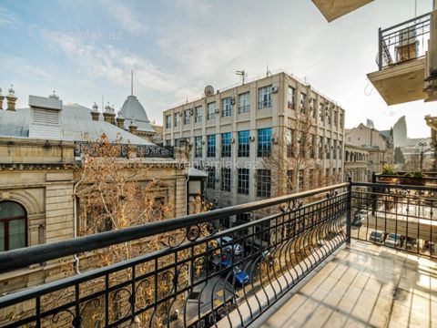 Günlük 2 otaqlı Bina evi menzil (Köhnə tikili), 75 m², Səbail rayonu — Bakı