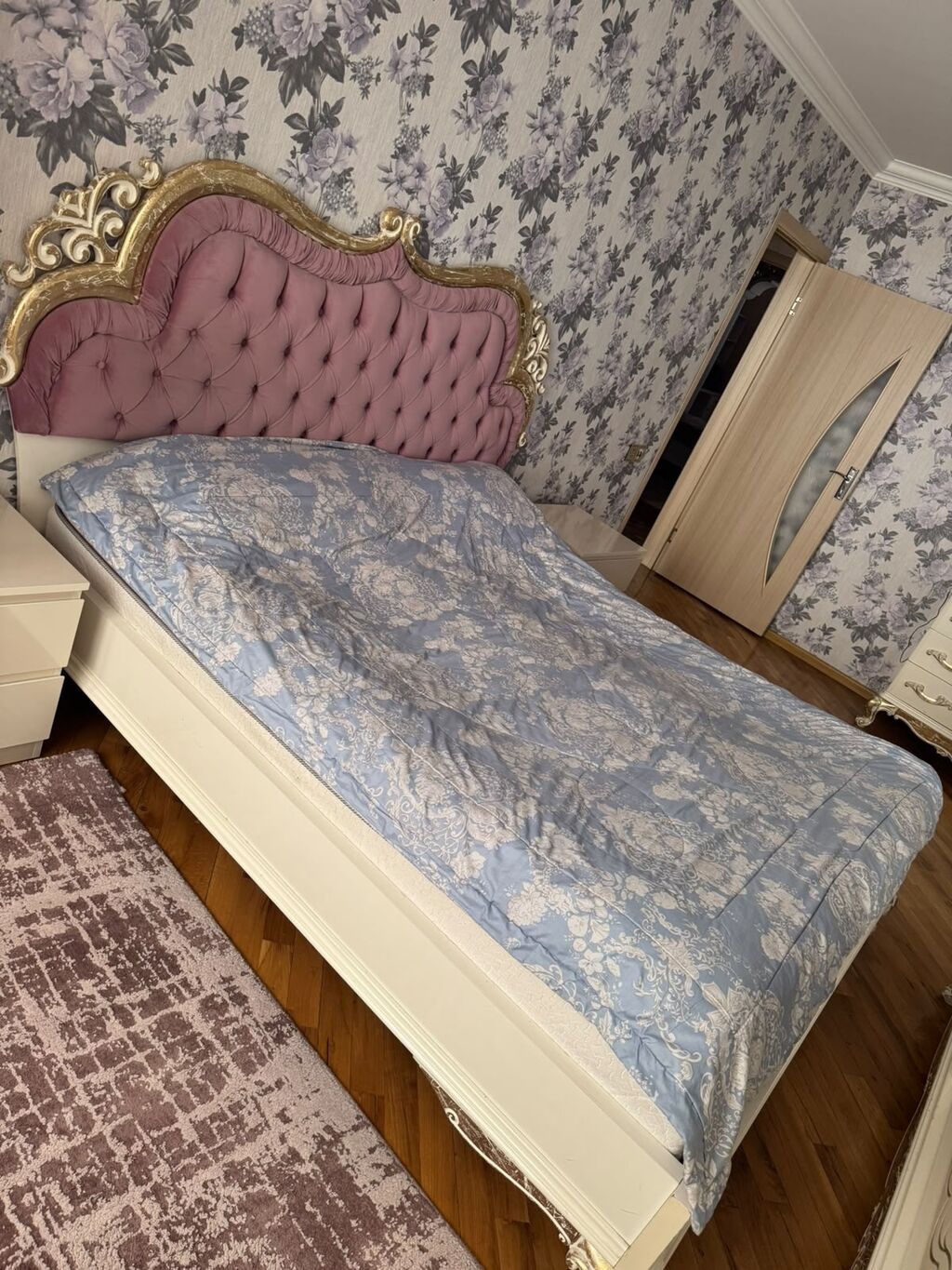 Taxt matras daxil. Qiymet 275 azn Unvan Ehmedli. SabinaSultan3736 — Yataqlar, Qobu