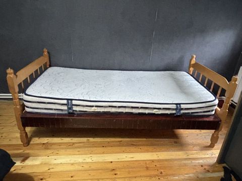 Taxta çarpayı və döşək dəsti - Ölçü: 190х90 - Material: bərk taxta — Xırdalan