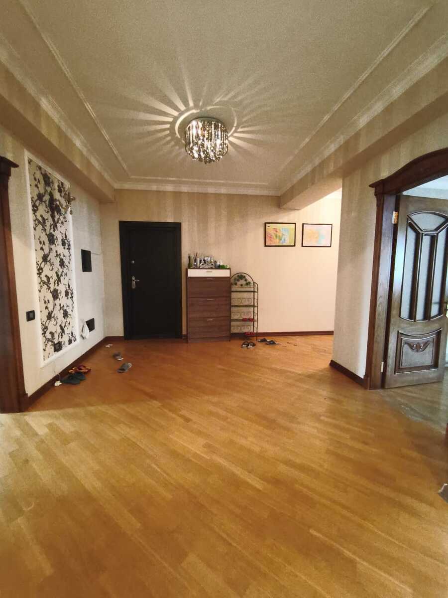 Satılır 4 otaqlı yeni tikili 220 m² — Mənzil, Bakı (7)