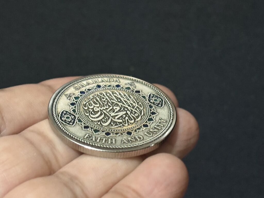 Şahadət xatirə sikkəsi – “Faith and Unity” - Material: metal — Sikkələr, Masazır (5)