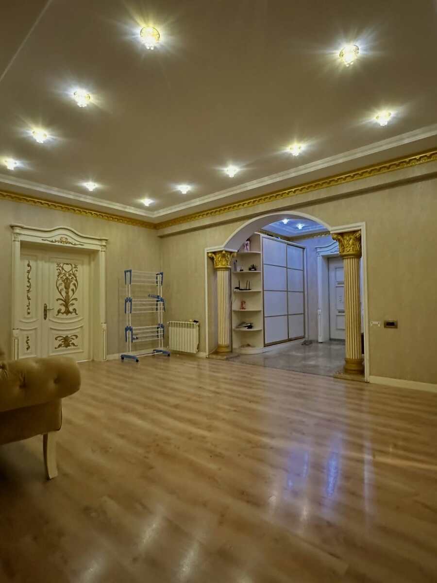 Satılır 5 otaqlı yeni tikili 265 m² — Mənzil, Bakı (11)