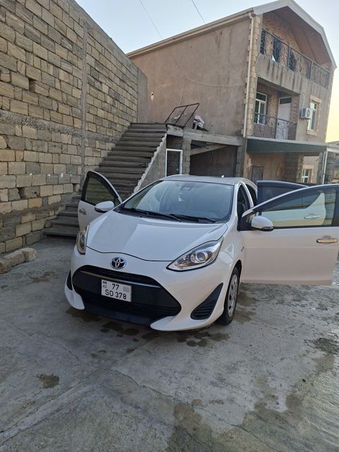 Toyota Aqua, 1.5 L, 0.87 kWh, 2018 il, 112 000 km — Bakı