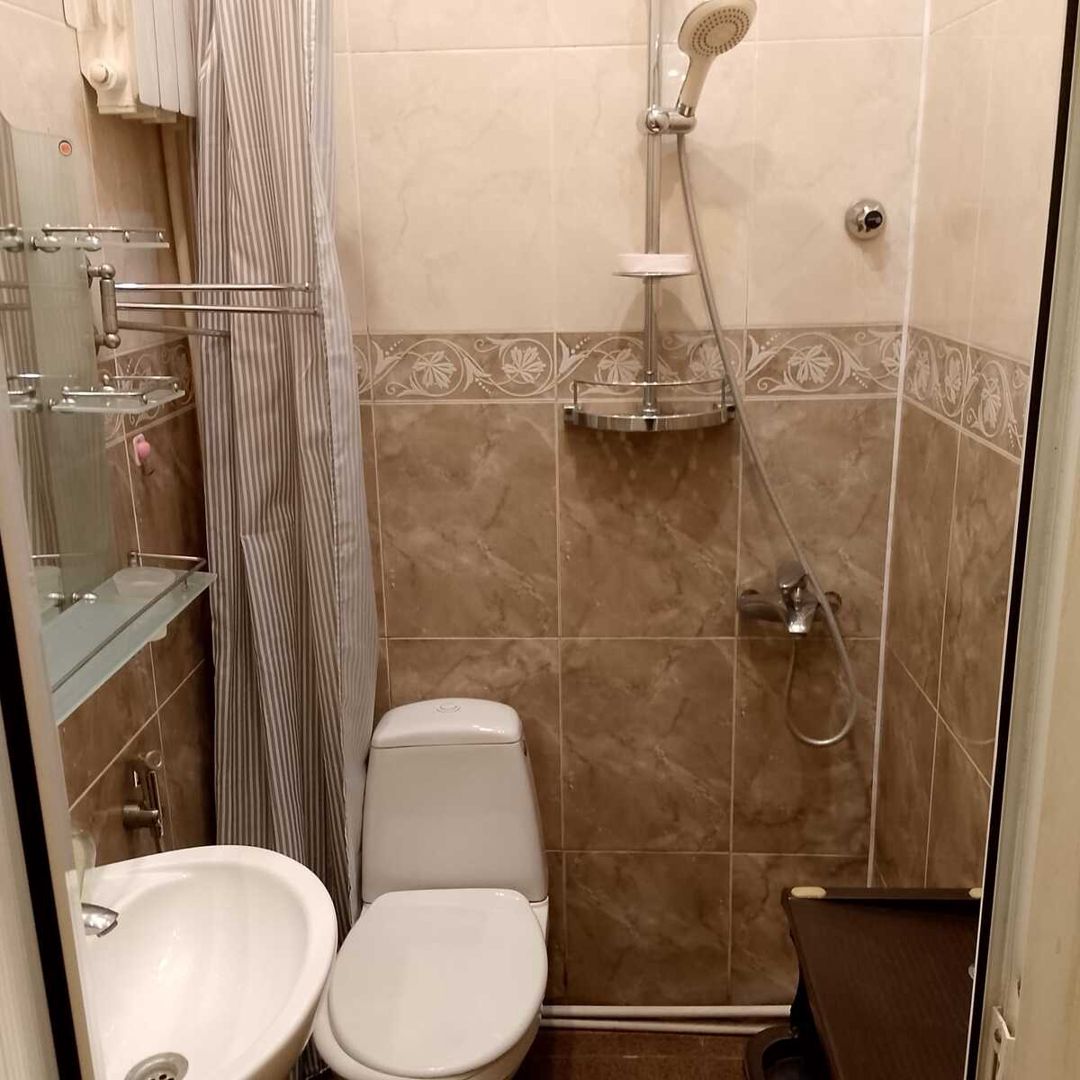 İcarəyə verilir 1 otaqlı köhnə tikili 40 m² — Mənzil, Bakı (8)