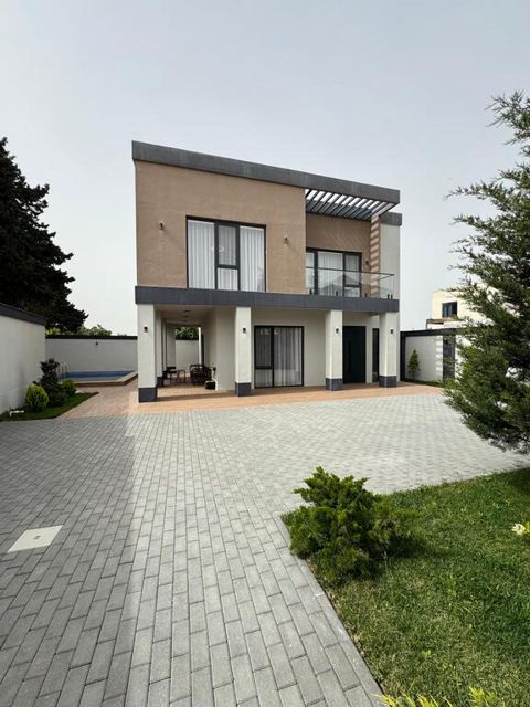 Satılır 4 otaqlı həyət evi/bağ evi 200 m² — Bakı