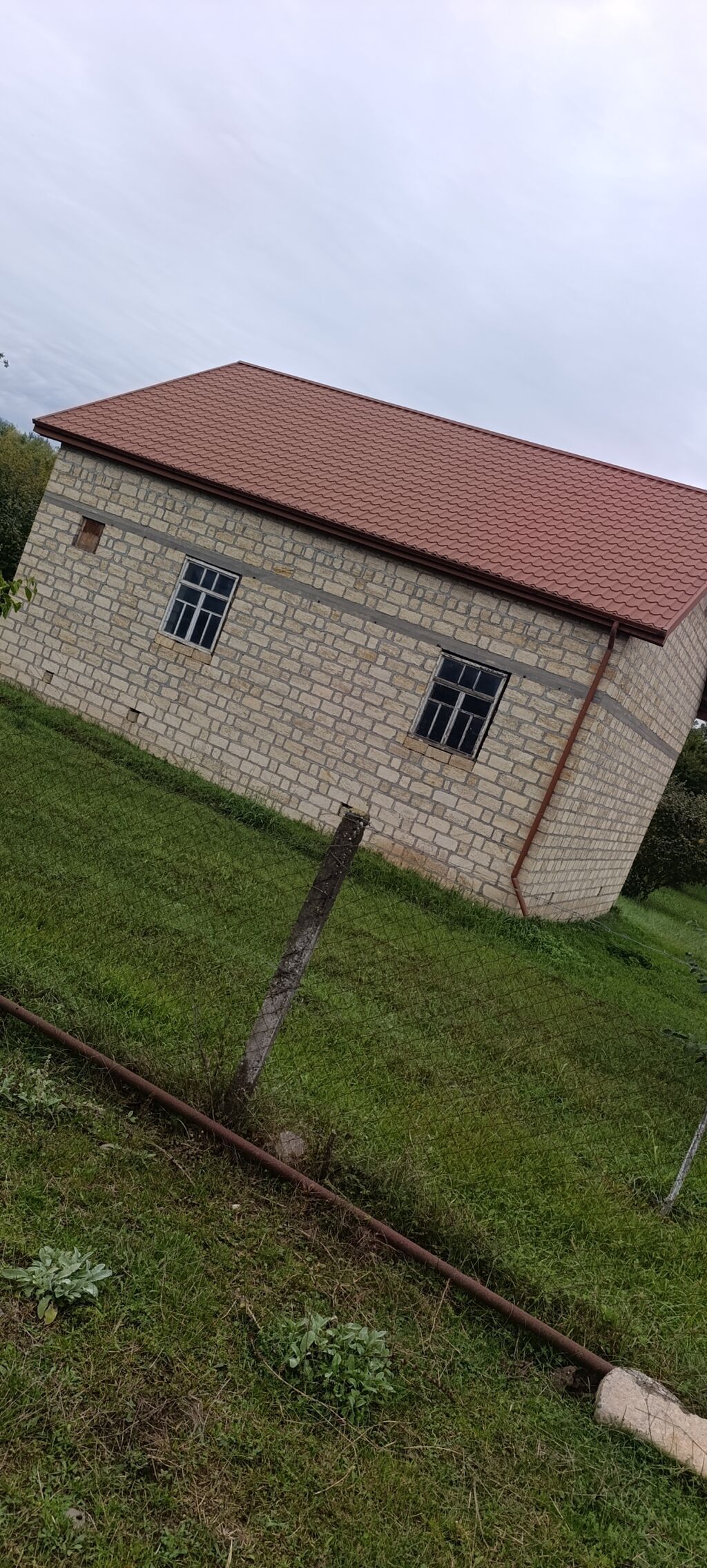 Daş divarlı kənd evi – geniş həyətyanı sahə ilə Qaz işg su. 15 sot — Ev, villa, Quba (2)