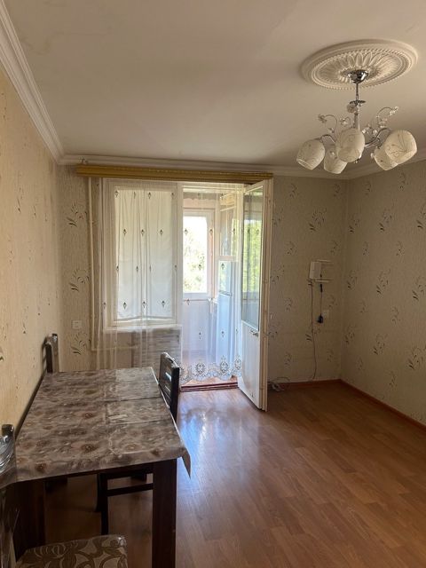 Satılır 2 otaqlı köhnə tikili 40 m² — Bakı