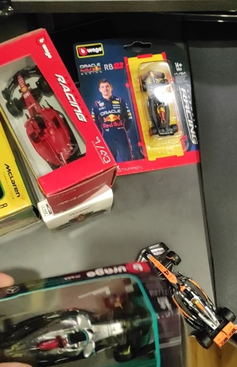 Məhsul: Formula 1 kolleksiya model maşınları Təsvir: - Brendlər — Digah