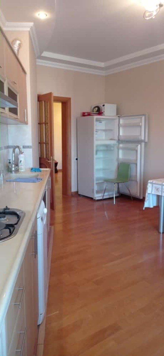 Satılır 4 otaqlı yeni tikili 200 m² — Mənzil, Bakı (9)