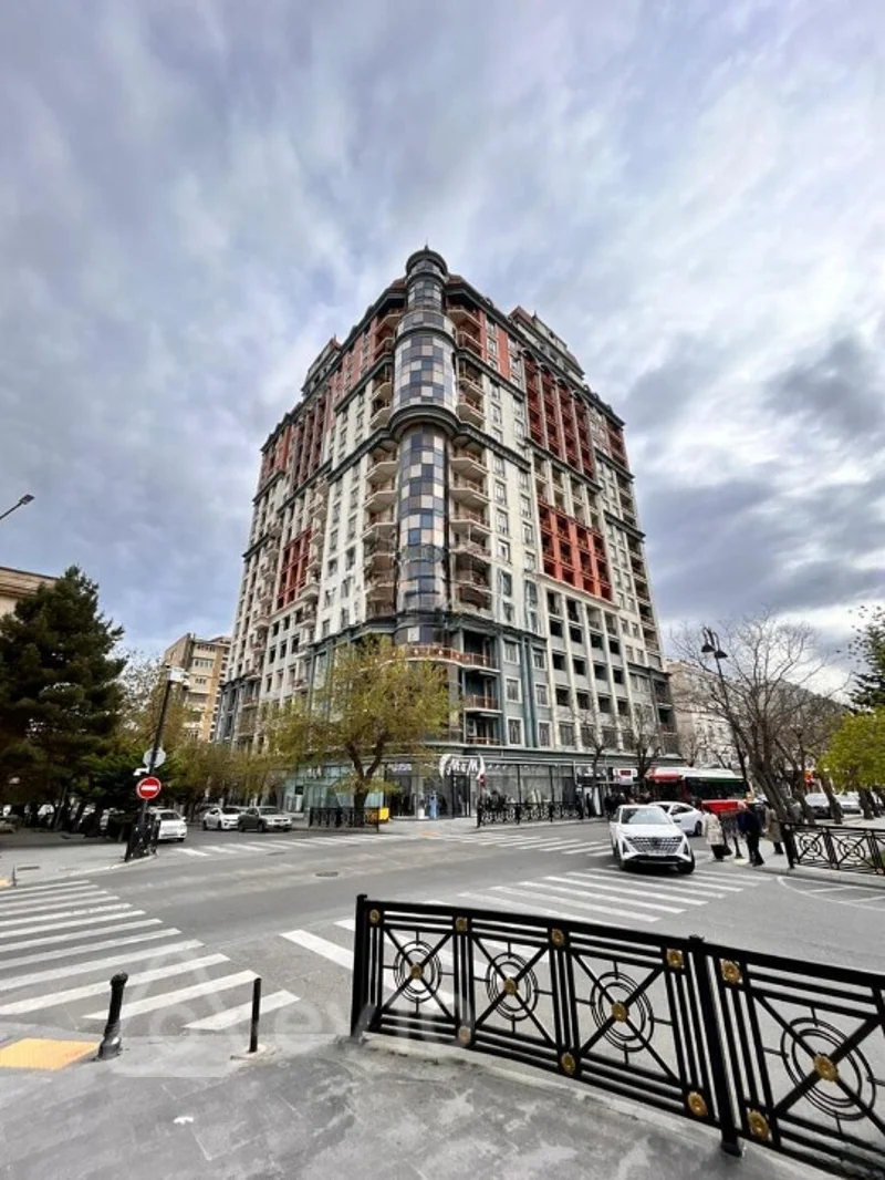 3 otaqlı mənzil, 111 m², Genclik metro — Mənzil, Bakı