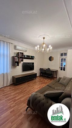 Satılır 2 otaqlı 70 m² köhnə tikili Ayna Sultanova heykəli — Mənzil (4)