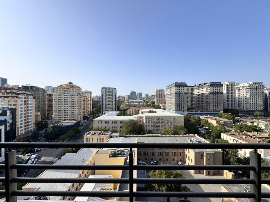 Satılır 4 otaqlı yeni tikili 200 m² — Mənzil, Bakı (4)