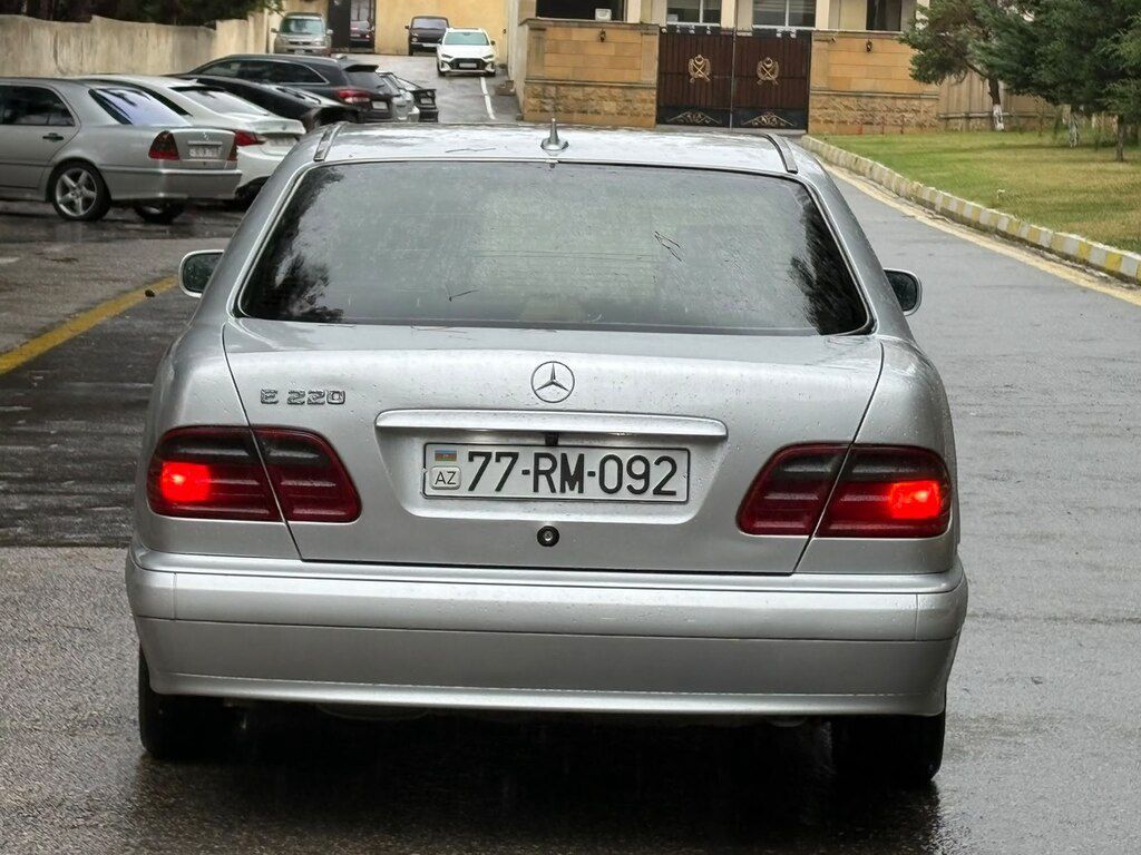 Mercedes E 200, 2.2 L, 1998 il, 245 000 km 77-RM-092 — Avtomobillər, Bakı (5)