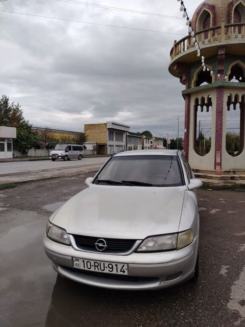 Opel Vectra, 1.6 L, 1996 il, 345 124 km — Xaçmaz