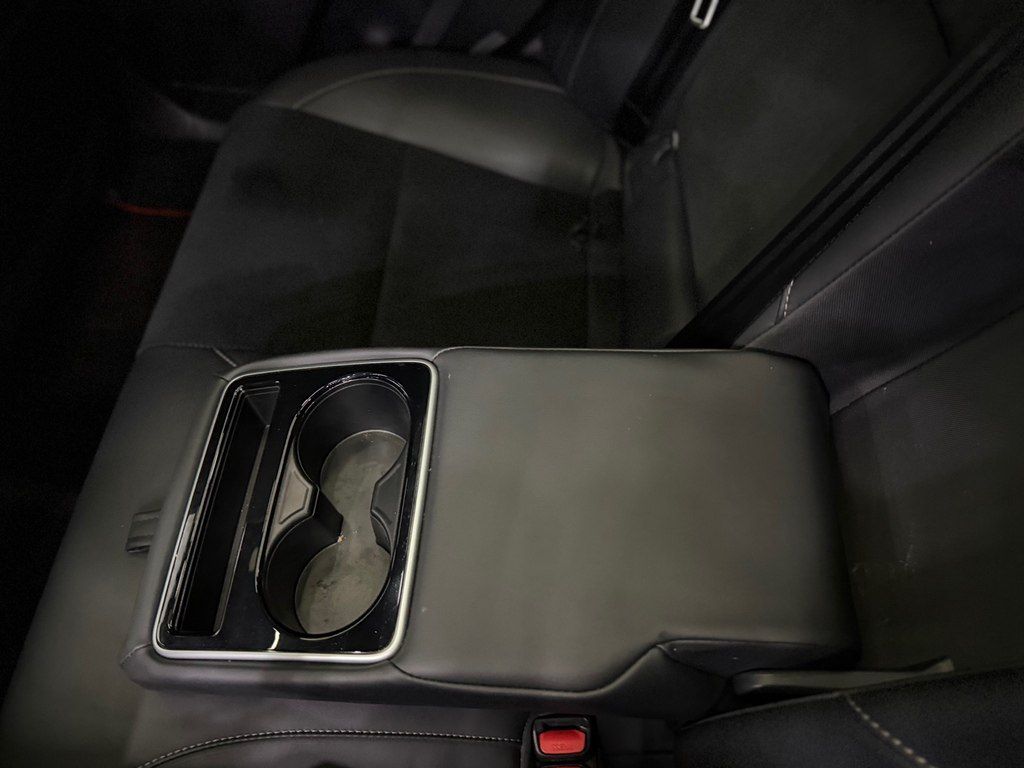 Toyota Camry, 2.0 L, 1 kWh, 2025 il, 18 000 km — Avtomobillər, Gəncə (11)