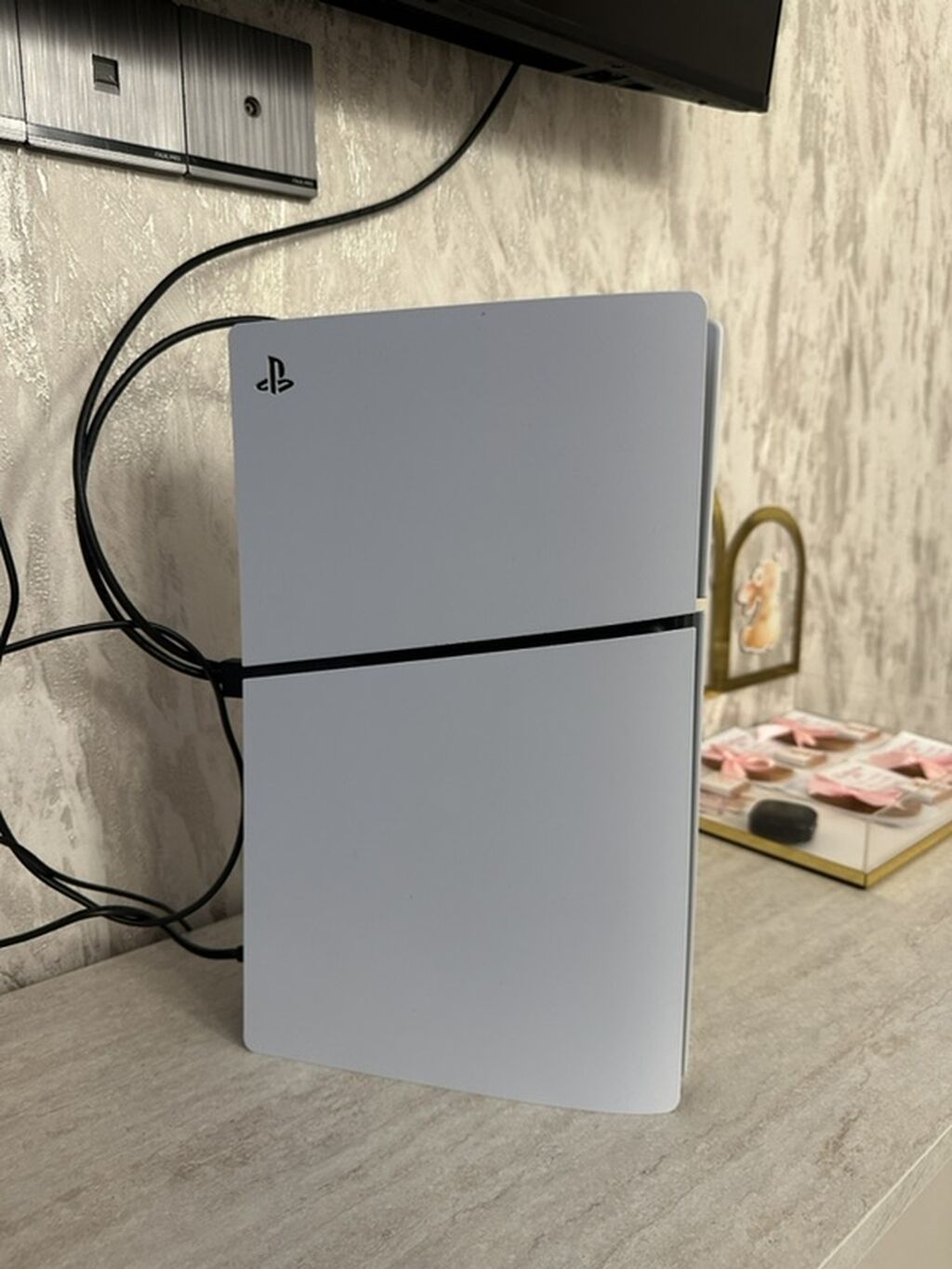 PlayStation 5 konsolu - Model: PS5 (diskli versiya) - Rəng: Ağ-qara — Oyun konsolları, Bakı (4)