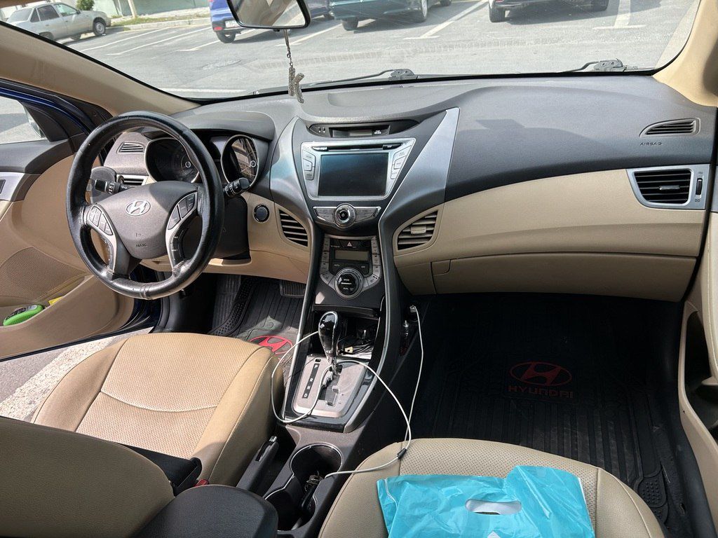 Hyundai Elantra, 1.8 L, 2013 il, 300 000 km 77-KM-639 — Avtomobillər, Bakı (7)