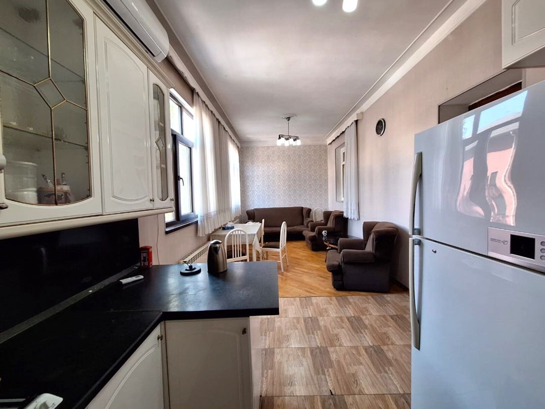 Satılır 4 otaqlı köhnə tikili 200 m² — Mənzil, Bakı (8)