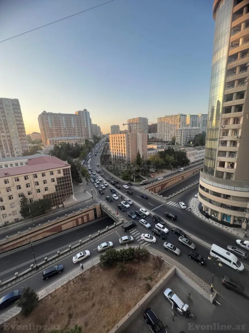 Satılır 3 otaqlı Mənzil Yeni tikili 135 m² Bakı, Nərimanov r., Gənclik m — Mənzil, Bakı