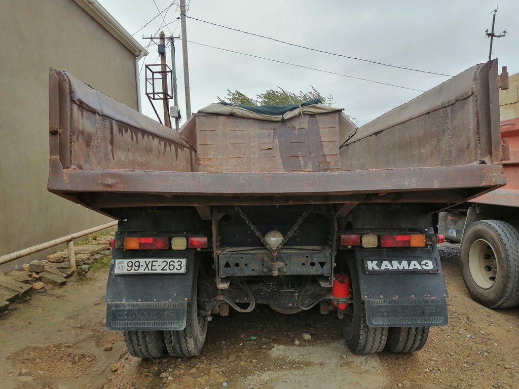 KamAz 55111, 11 L, 1988 il, 650 000 km 99-XE-263 — Yük maşınları, Bakı (3)