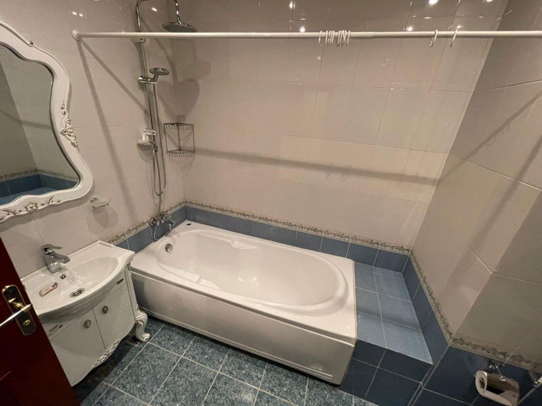 İcarəyə verilir 4 otaqlı yeni tikili 191 m² — Mənzil, Bakı (11)
