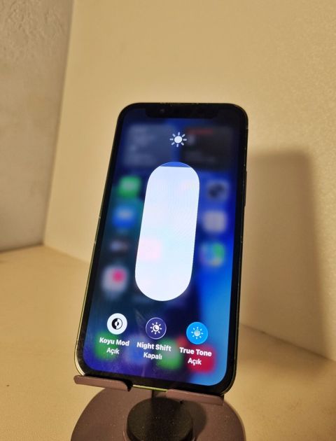 IPhone 13, Yaşıl, Simsiz şarj — Bakı