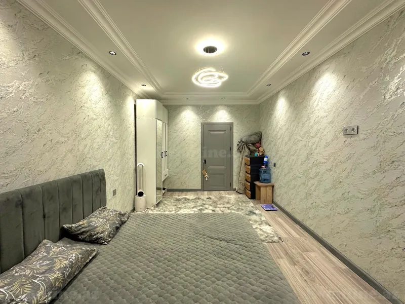 Satılır 3 otaqlı Mənzil Köhnə tikili 60 m² Bakı, Binəqədi r., Azadlıq prospekti m., 7-ci mikrorayon — Mənzil, Bakı (7)