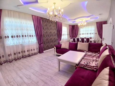 Satılır 5 otaqlı həyət evi/bağ evi 350 m² — Bakı