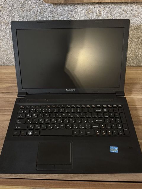 Lenovo B590 noutbuk Adapter(charge) ilə biryerdə - Ekran: 15.6" (mat — Bakı
