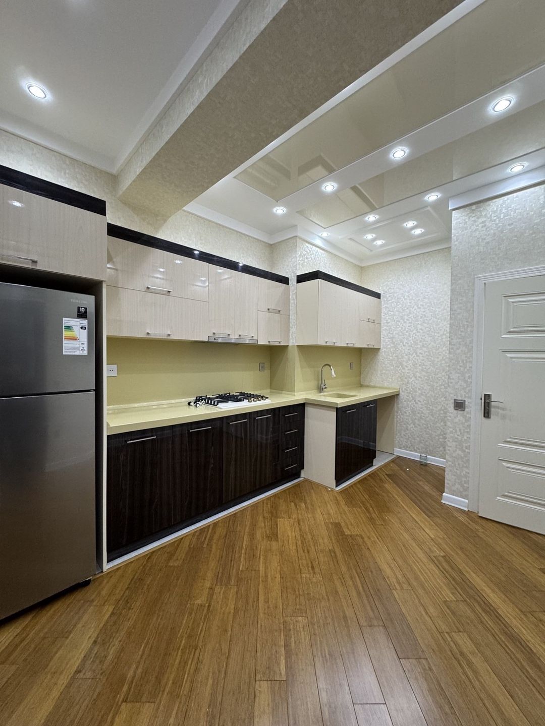 İcarəyə verilir 3 otaqlı yeni tikili 117 m² — Mənzil, Bakı (10)