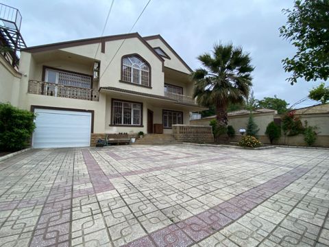 Satılır 7 otaqlı həyət evi/bağ evi 400 m² — Bakı