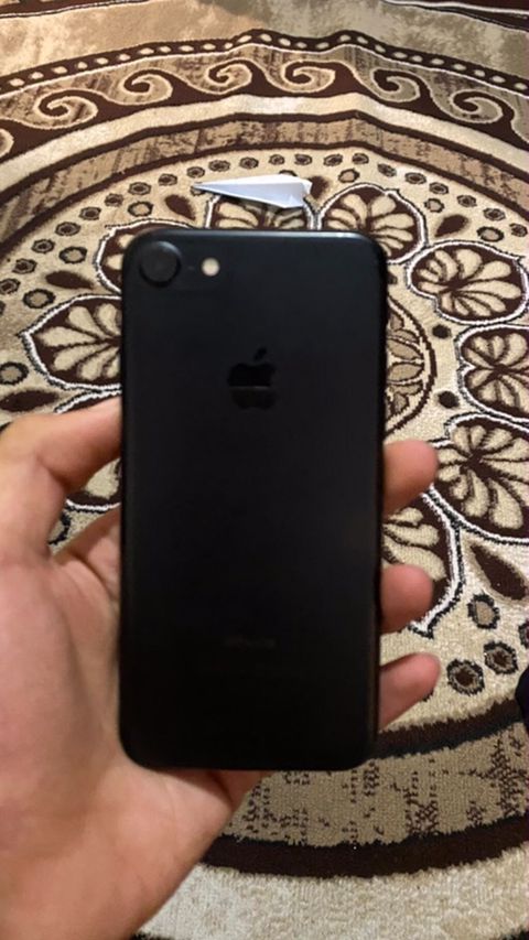 IPhone 7, Qara, Barmaq izi — Bakı