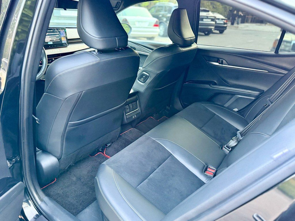Toyota Camry, 2.0 L, 1 kWh, 2025 il, 22 000 km — Avtomobillər, Bakı (11)