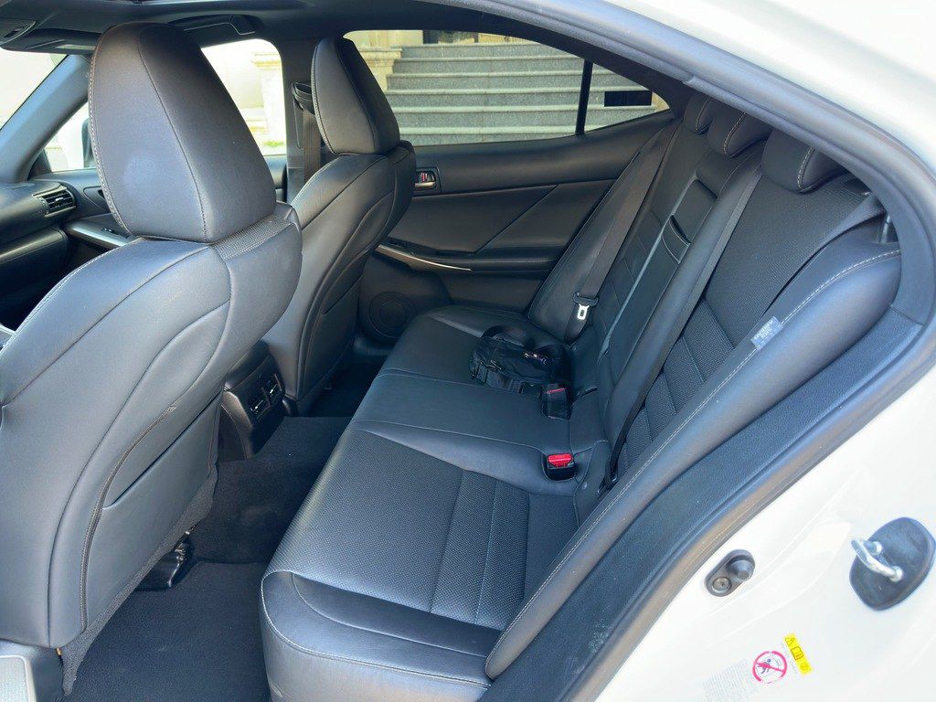 Lexus IS 300, 2.0 L, 2017 il, 84 000 km — Avtomobillər, Bakı (9)