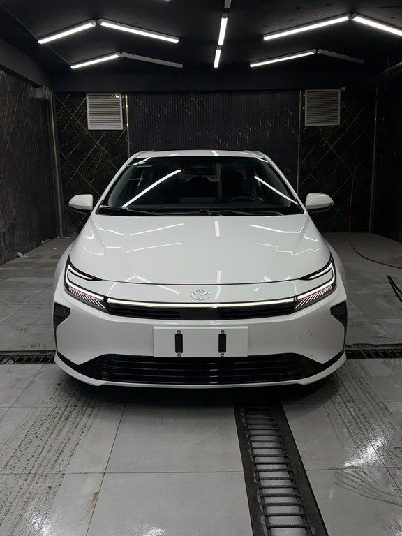 Toyota Corolla, 1.8 L, 0.85 kWh, 2026 il, yeni — Avtomobillər, Bakı (2)