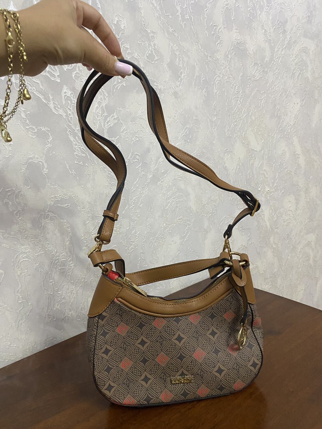 Çiyin çantası, Yeni — Çantalar, çamadanlar, cüzdanlar, Bakı (3)