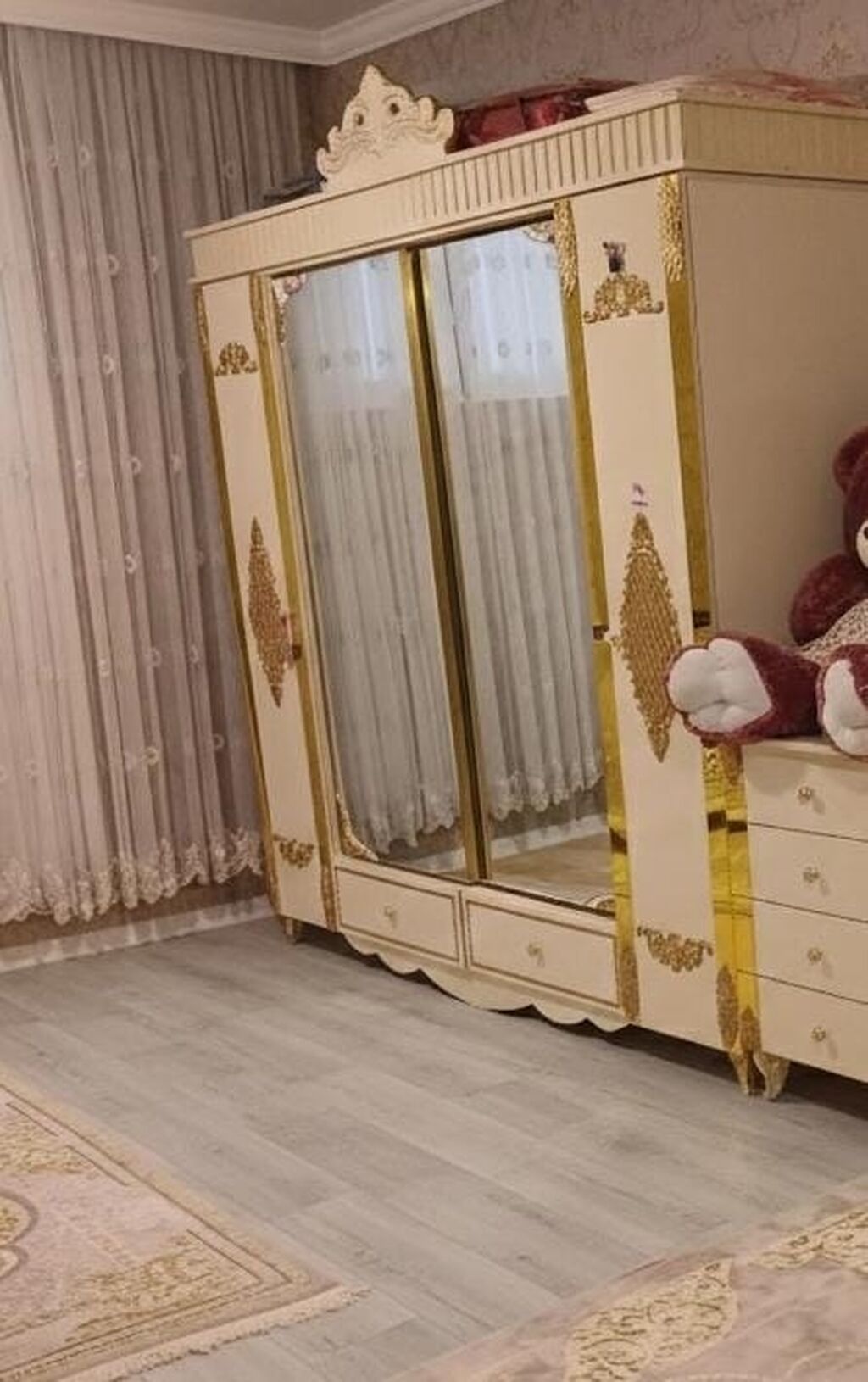 Dolab kocle elaqedar satilir Qiymet 220 man Unvan;Sabuncu — Şkaflar, Mehdiabad