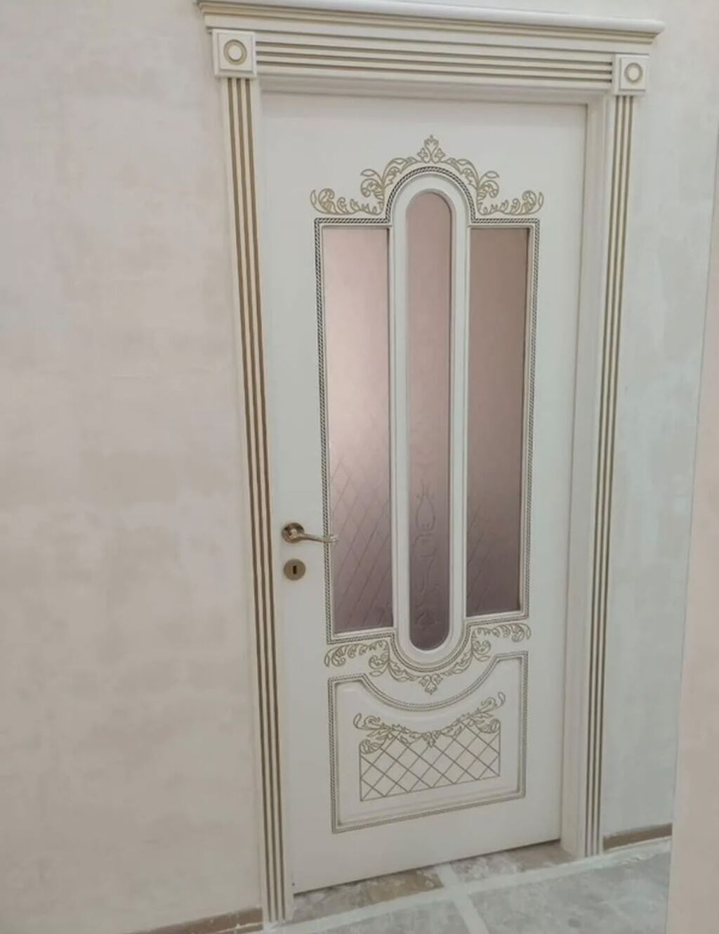 3 ədəd qapı var ikisi sade 1 i suseli biri 140 AZN ölçü 2.05x90 sm — Pəncərələr, qapılar, balkonlar, Bakı (2)