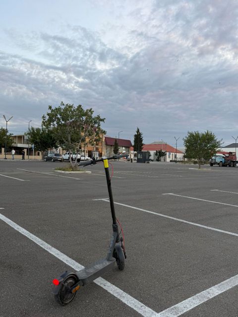 Salam scooter ideal veziytdedir hec bir yoxdur problemi — Bakı