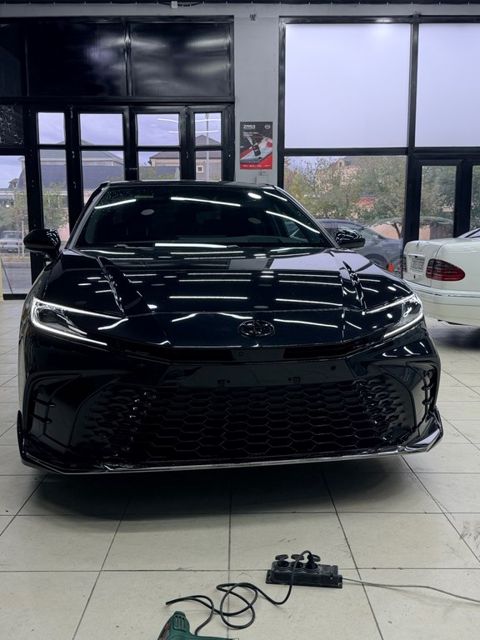 Toyota Camry, 2.0 L, 1 kWh, 2025 il, 18 000 km — Gəncə