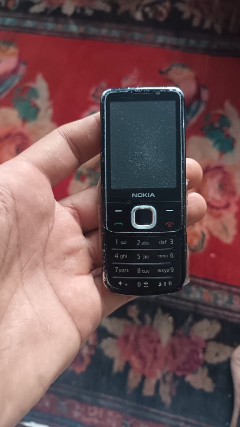Nokia 6700 Slide, 4 GB, rəng - Qara, Düyməli — Masazır