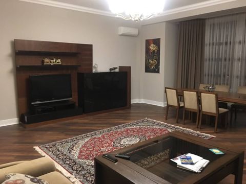 İcarəyə verilir 3 otaqlı yeni tikili 170 m² — Bakı