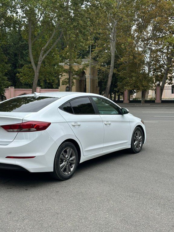 Hyundai Elantra, 2.0 L, 2018 il, 117 000 km 77-OM-539 — Avtomobillər, Yevlax (7)