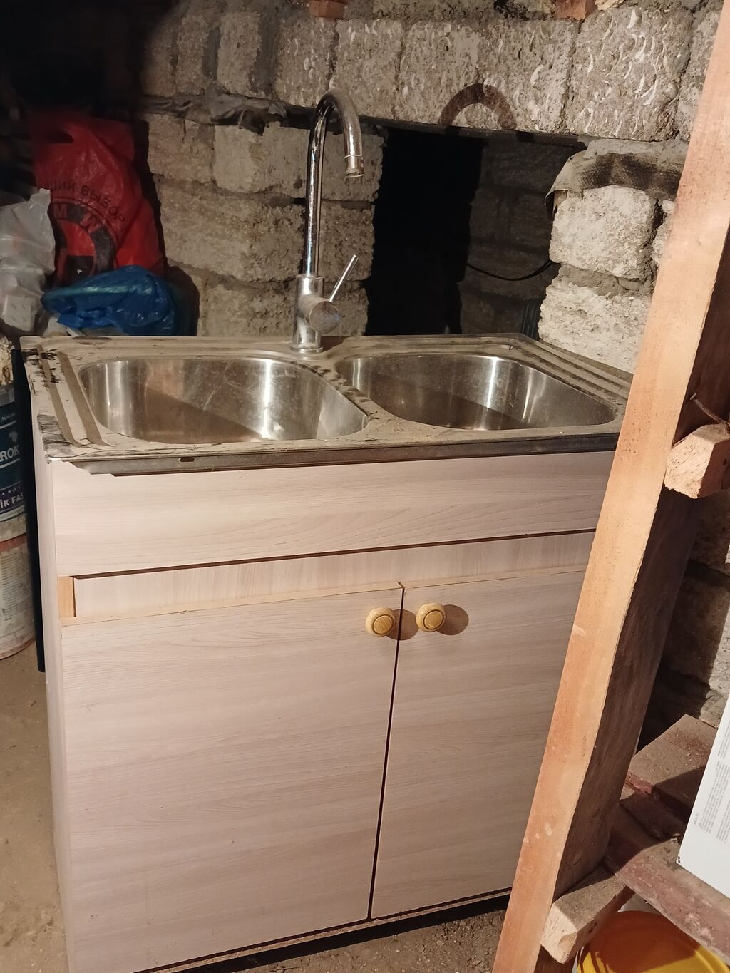 Moyka satilir.Skafi ile birge.2 gozludur.problemi yoxdur — Mətbəx mobilyası, Digah