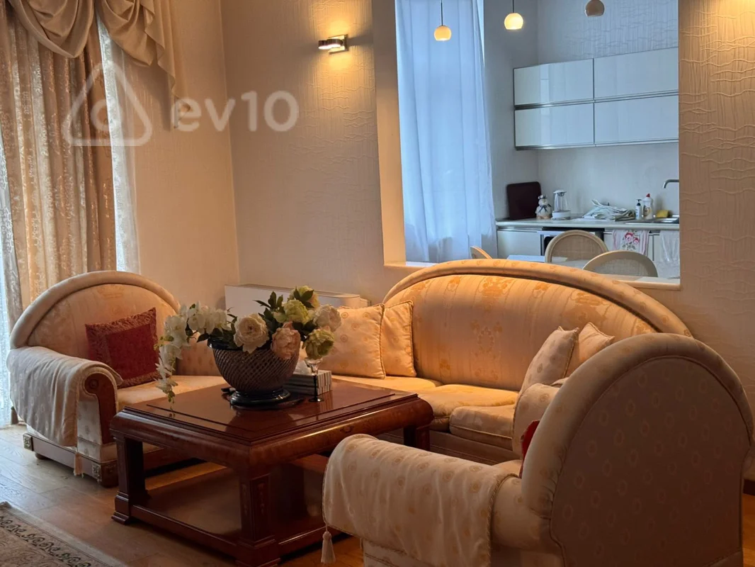 3 otaqlı mənzil, 130 m², Tbilisi prospekti — kirayə — Bakı