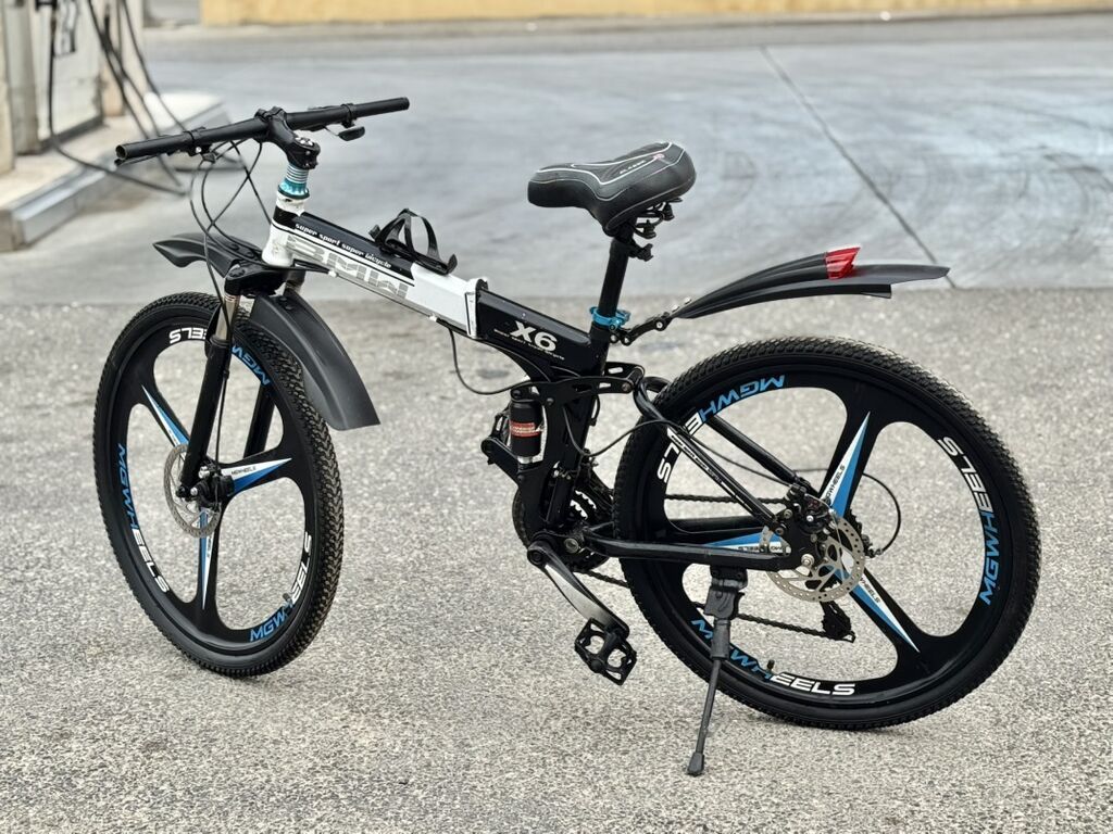 Velosiped BMW 26 Lıq Skorsnoy. Ela veziyyetdedir.Heç bir problemi — Yol velosipedləri, Sumqayıt (10)